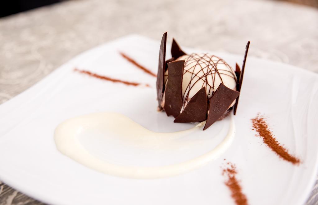 Logis Hotel Restaurant Des Chateaux Azay-le-Rideau Exterior foto