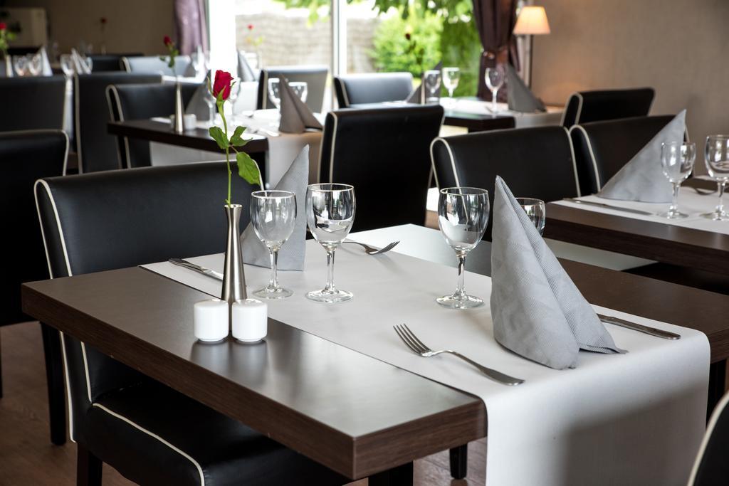 Logis Hotel Restaurant Des Chateaux Azay-le-Rideau Exterior foto